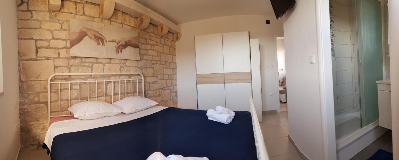 Holiday Home Gustirna Selca  الغرفة الصورة